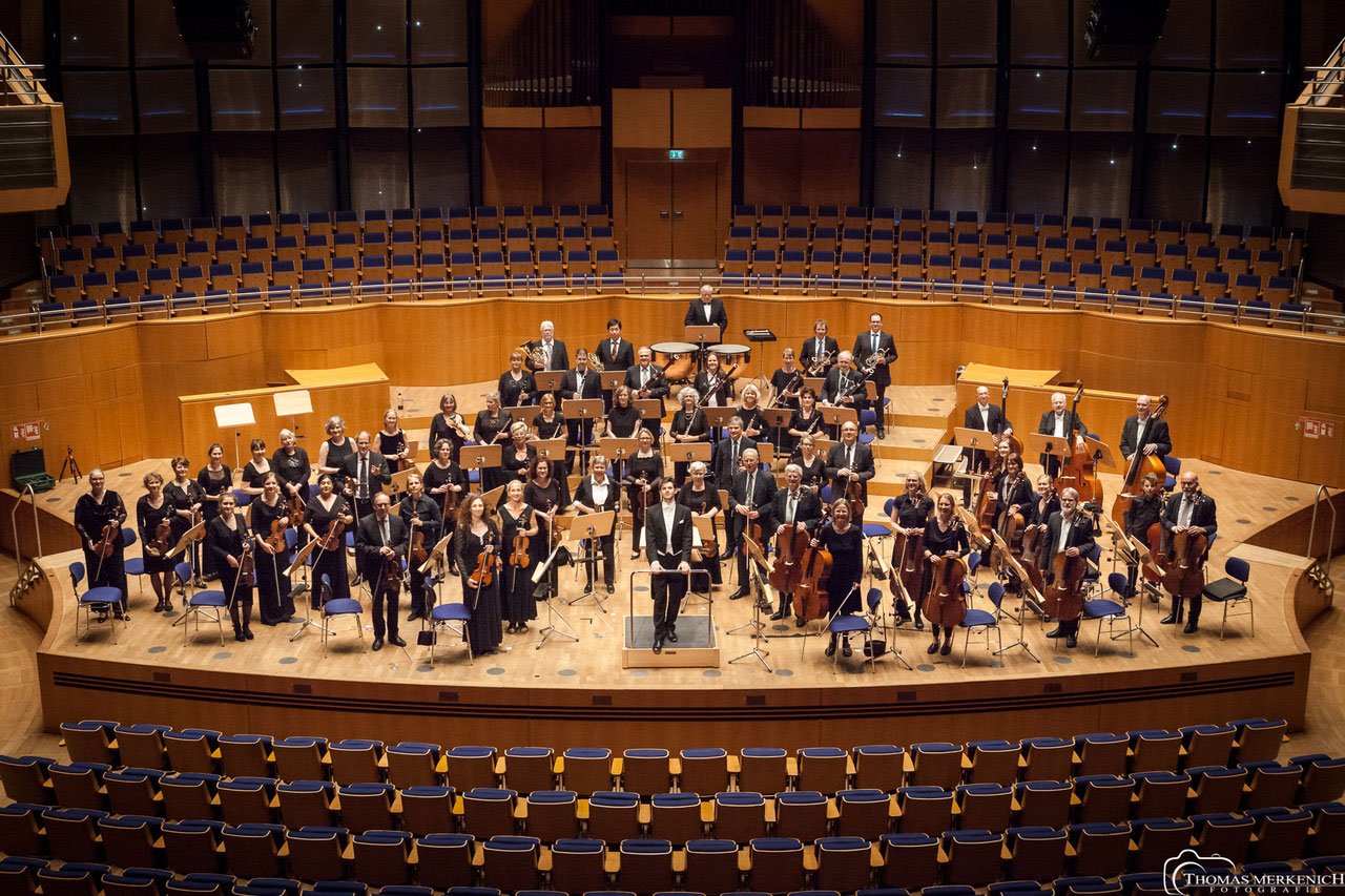 Sinfonie-Orchester-Schauplatz-LangenfelduZ7ds8gKjckRV