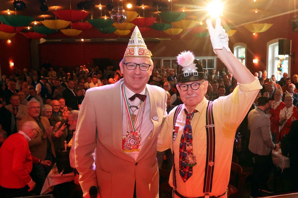 Leverkusen-Wir-fuer-Rheindorf-Norhausen-Festsaal-Karneval-Schutzmann