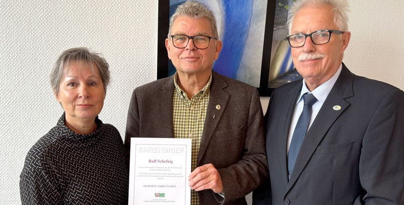 Auszeichnung für jahrelanges Engagement für mehr Sicherheit Auszeichnung für jahrelanges Engagement für mehr Sicherheit