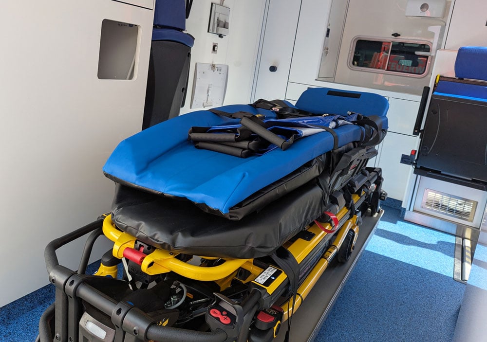 Feuerwehr-neue-Fahrzeuge-RTW-Trage