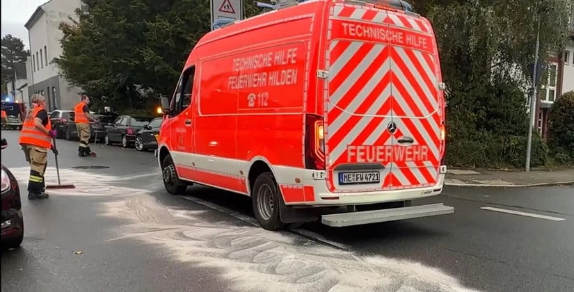 Leck-im-Tank-Fahrzeug-hinterl-sst-lspur-vom-Kilvertzhof-bis-zur-Kirchhofstrasse-anzeiger24-de-News