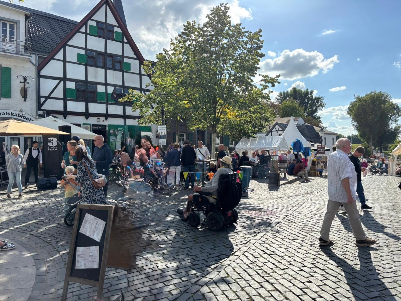 Monheim-Altstadt-Gastronomie-copyright-anzeiger24-de