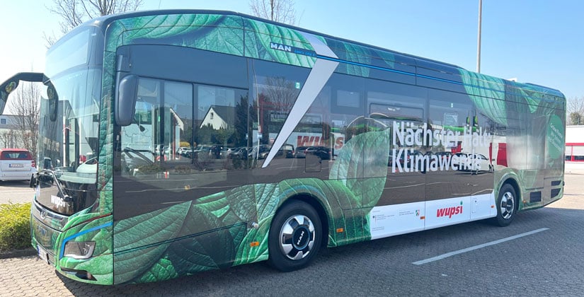 Neue Elektro- und Wasserstoffbusse prägen ab 2025 den Nahverkehr – Infrastruktur wird angepasst.