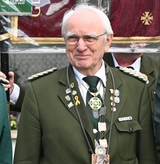 Bezirkskoenig-Hilden-Wolfgang-Erkelenz