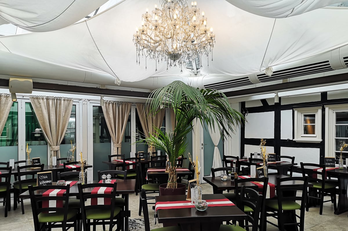 Ristorante-Bella-Storia-im-Fachwerk-Hilden-Wintergarten-2ColQp0yHCi2S2