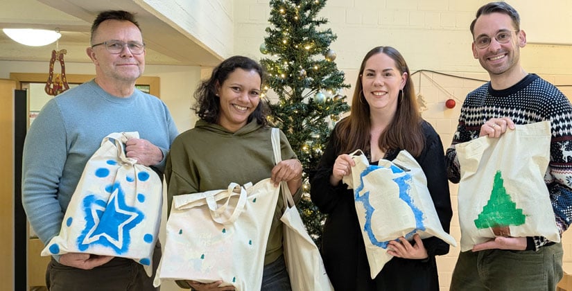 Notunterkünfte in Hilden sind ausgelastet, auch mit Familien – Selbst bemalte Beutel sollen ein Zeichen der Wärme und Mitmenschlichkeit setzen