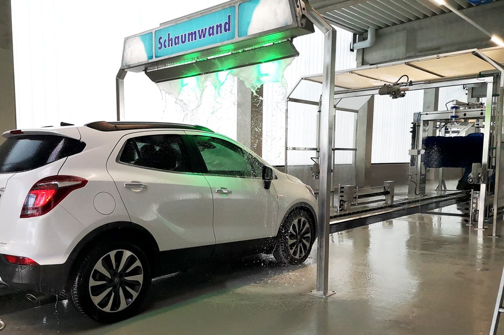TOP Autowäschen Hilden, Haan, Langenfeld: effiziente Schaumwand 