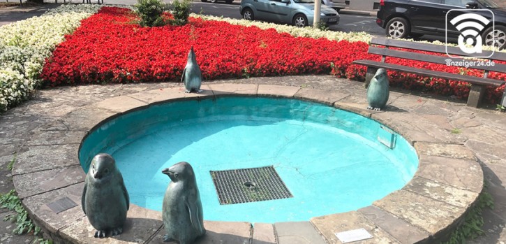 Warum der Pinguin Brunnen immer noch nicht sprudelt… Warum der Pinguin Brunnen immer noch nicht sprudelt…