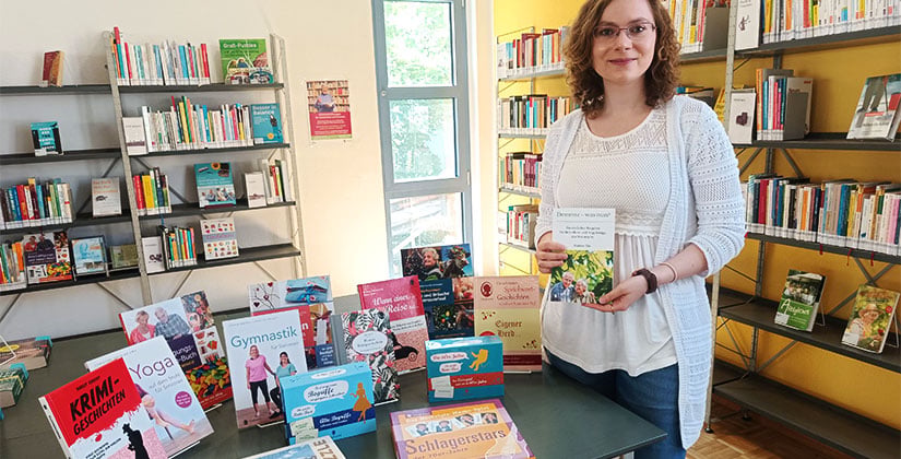 Gut leben im Alter: SingLiesel Verlag stiftete Memo-Spiele, Sprichwort-Geschichten und Bücher