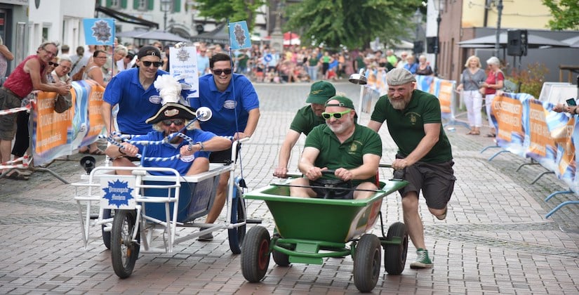 Altstadt-Sommerfest und Badewannenrenne am 11. und 12. Juli Altstadt-Sommerfest und Badewannenrenne am 11. und 12. Juli