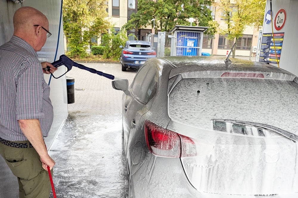 Jaeckels-Waschpark-Langenfeld-Hilden-Schritt-Schaumpolitur-Powerschaum-Autowaesche-Insta