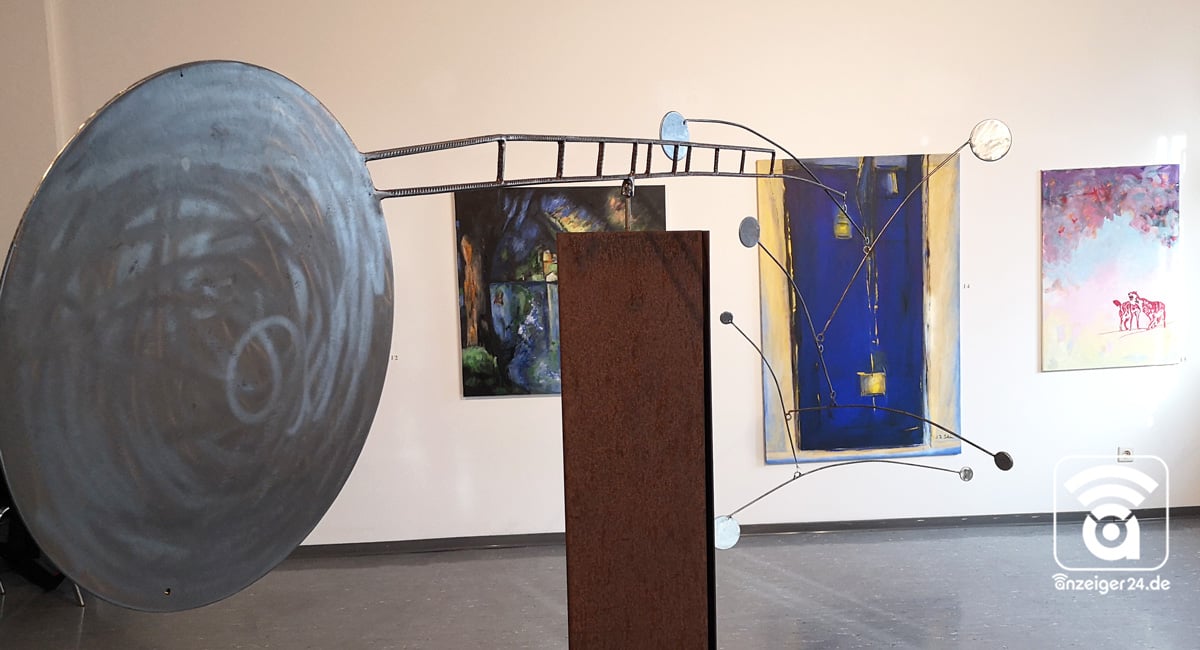 Kunstraum-Ausstellung-H6-QQTec-Skulptur