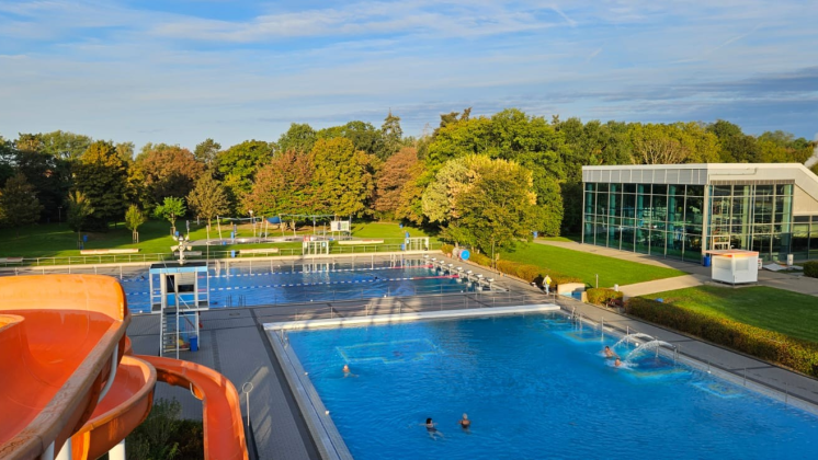 Das Langenfelder Freibad ist weiterhin geöffnet
