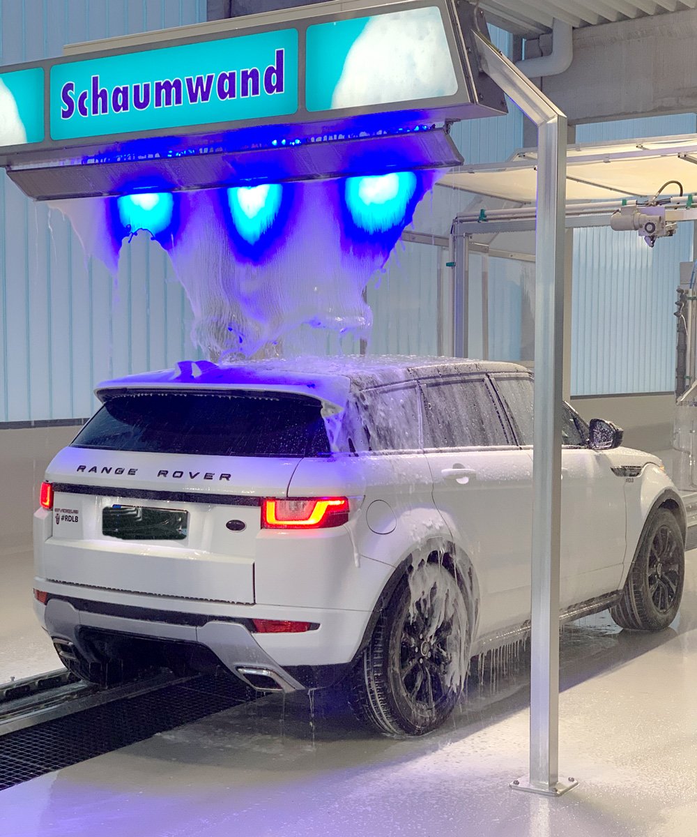 Best_Car_Wash_Hilden-Autowaesche-Schaumwand-Rover