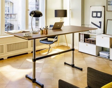 Ergonomische-Buerostuehle-Das-Moebel-Hoehenverstellbare-Tische