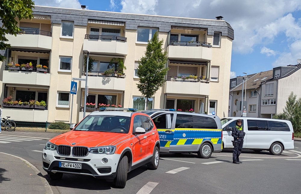 Feuerwehr-Stockhausstrasse-Polizei-Sperre
