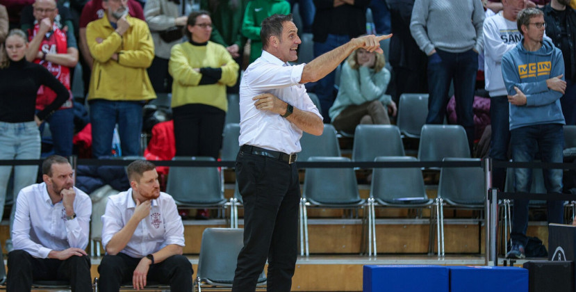 Sportdirekter Hansi Gnad kehrt zurück / Stachula wieder Assistantcoach