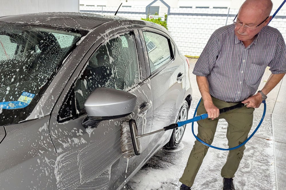 Jaeckels-Waschpark-Langenfeld-Hilden-Schritt-Buerste-Powerschaum-Autowaesche-Insta