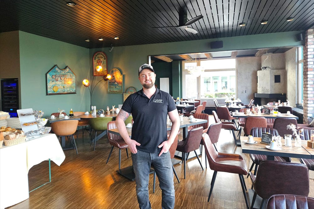 Florian begrüßt Sie in der Fliegerhütte FloGourmet in Leverkusen: Restaurant & Partylocation
