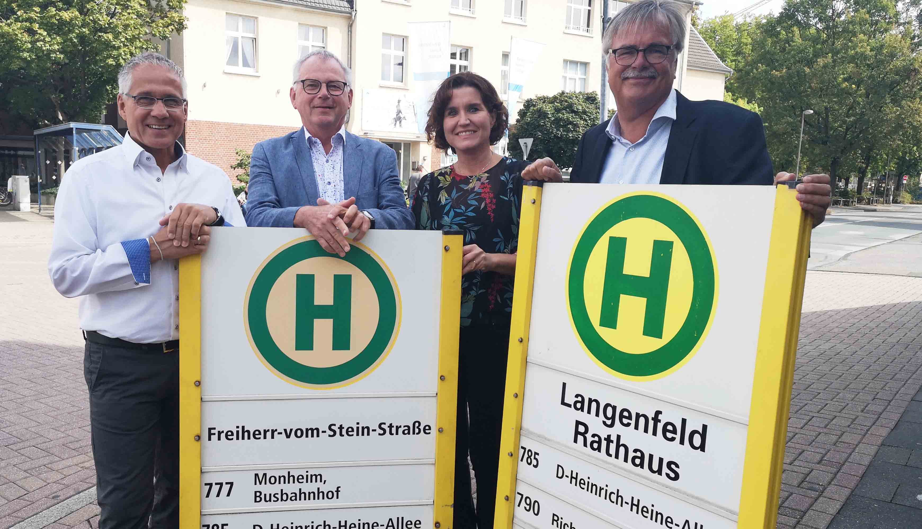 Rheinbahn-Haltestellenschild-Langenfeld-Stadtmuseum