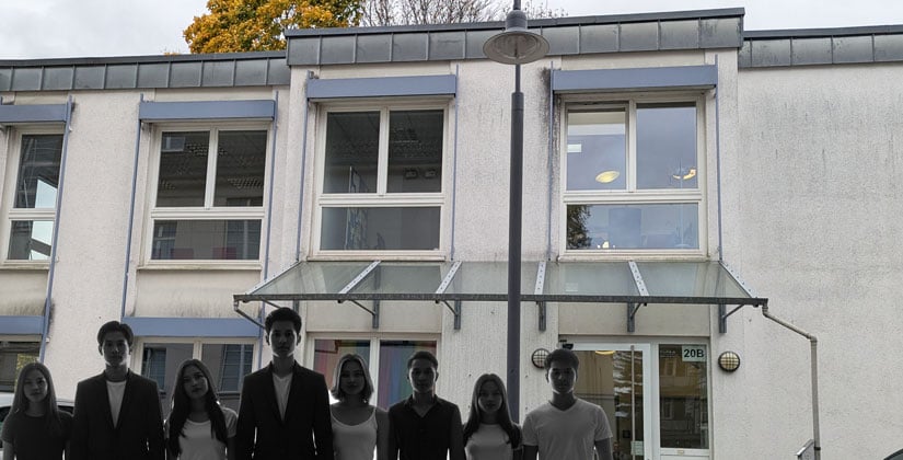 Jetzt in der Gerresheimer Straße 20b, hinter dem Alten Helmholtz, neben dem Stadtarchiv Jetzt in der Gerresheimer Straße 20b, hinter dem Alten Helmholtz, neben dem Stadtarchiv