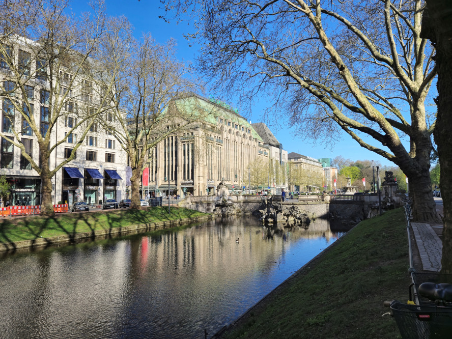 GALERIA-Duesseldorf-Koenigsalle-1-9-2YorbtcpwK9VbE