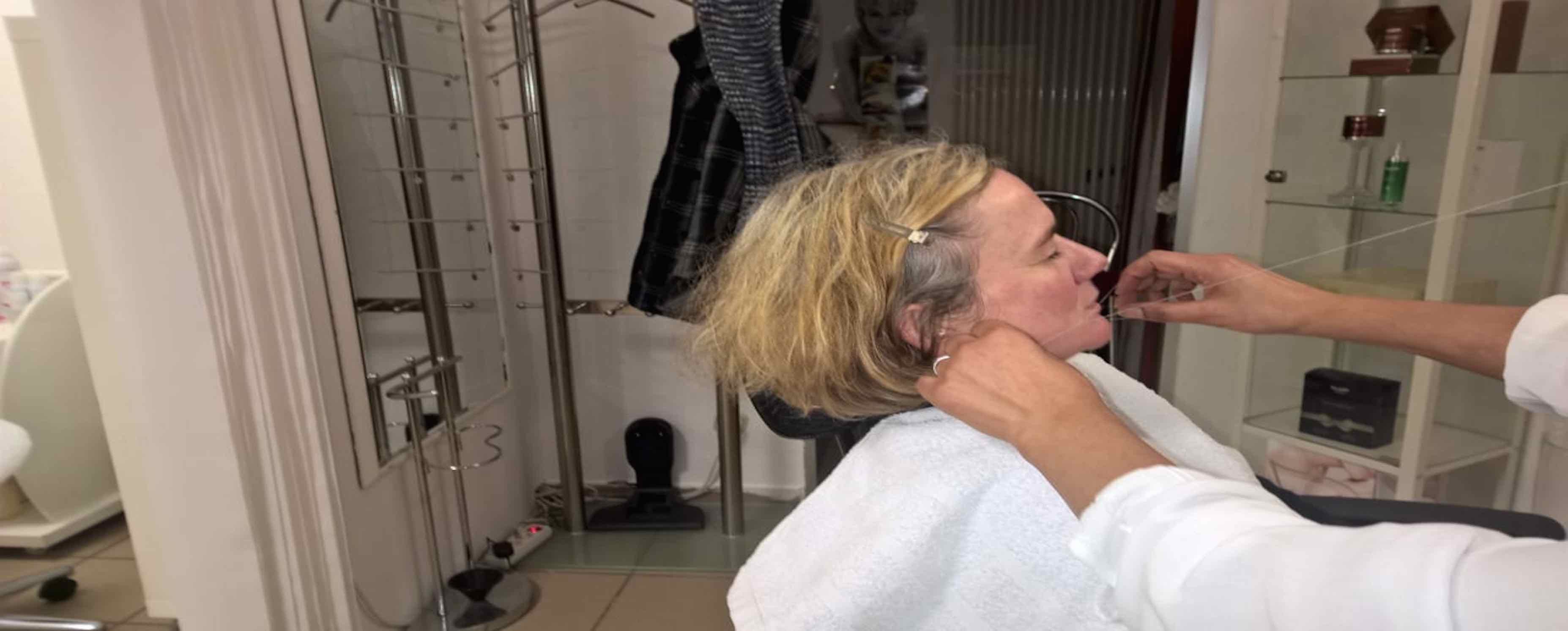 anzeiger24.de Redakteurin macht den Selbsttest bei Madis Kosmetik in Langenfeld anzeiger24.de Redakteurin macht den Selbsttest bei Madis Kosmetik in Langenfeld