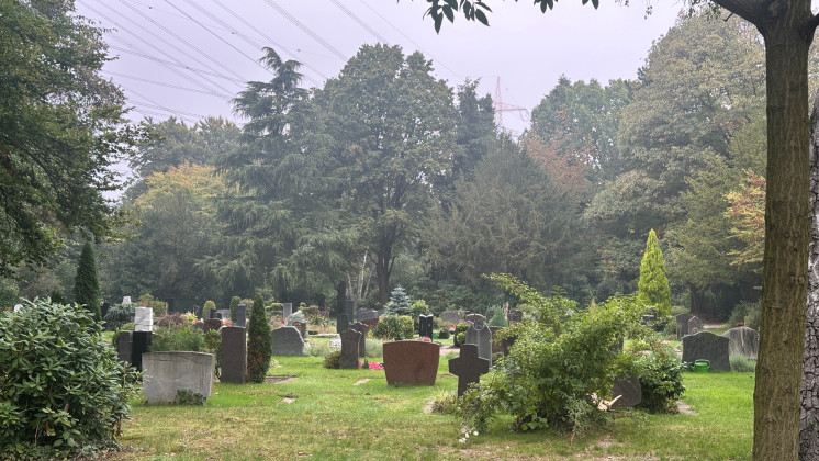 Bürgerantrag fordert Denkmalschutz für Grabmale der Gegenwart