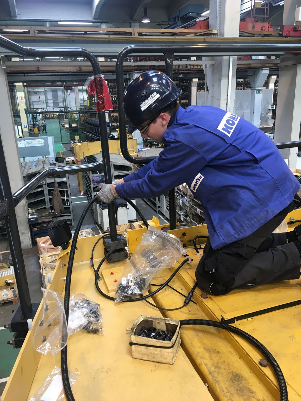 Komatsu-Ausbildung-Konstruktionsmechaniker