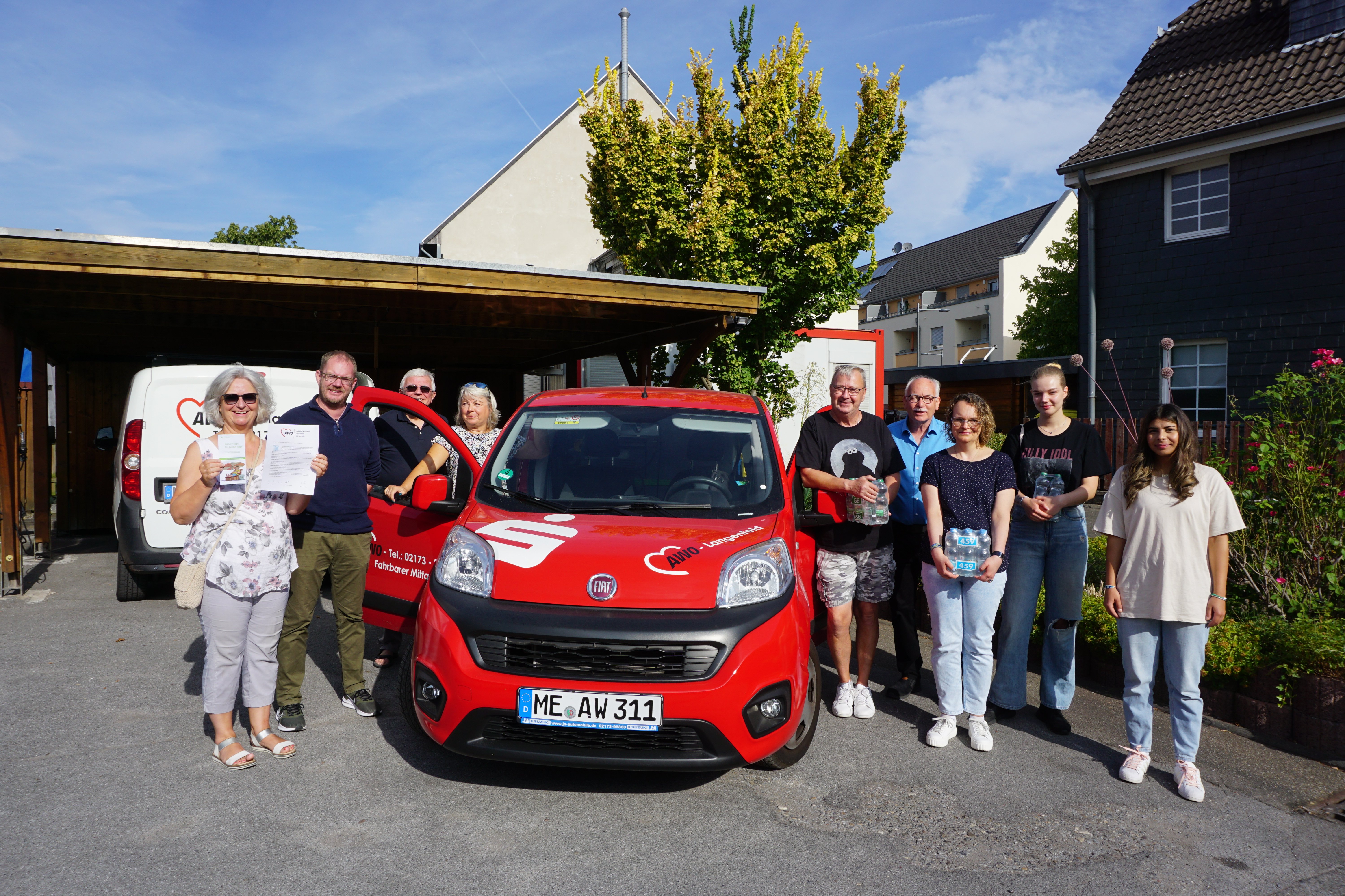 AWO-Langenfeld-2023-Mitarbeiter-und-Fahrer-zum-365-Tagen-MittagstischWFdsGwaSXxW83