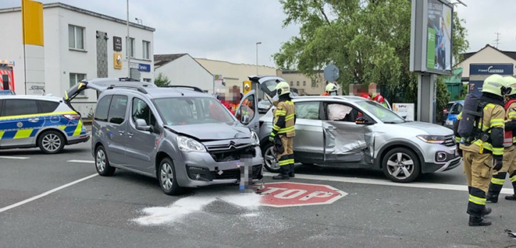 T-Cross prallte mit hoher Wucht gegen Berlingo