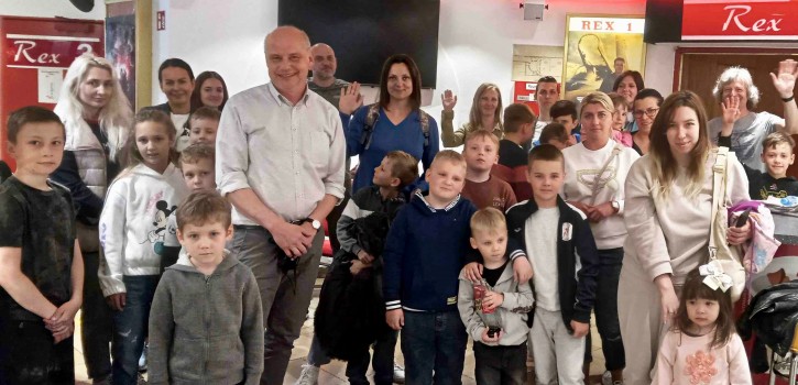 Schauplatz Langenfeld und Flüchtlingshilfe e.V. machten Kinovormittag möglich
