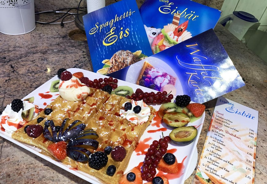 Eisdiele-Eisbaer-Hilden-Waffel-Speisekarte