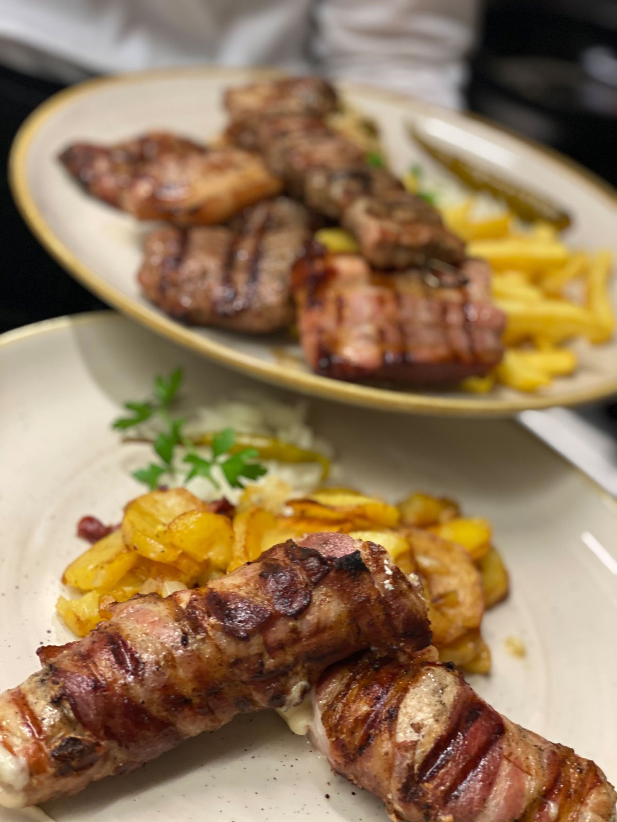 Restaurant Dion in Leverkusen-Opladen serviert herzhafte Grillteller
