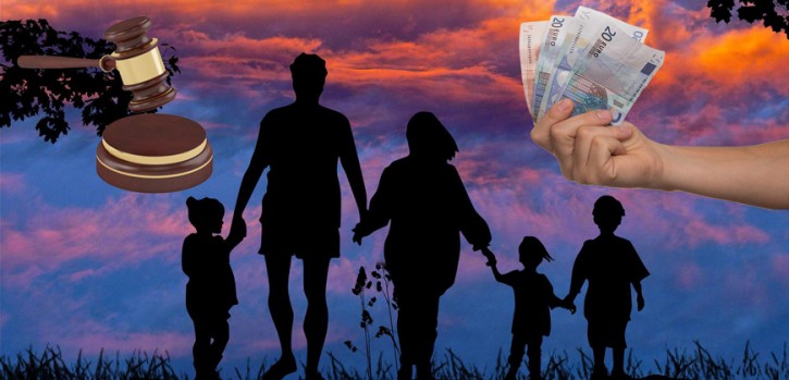 Bundesverfassungsgericht: Eltern mit mehr Kindern sind benachteiligt Bundesverfassungsgericht: Eltern mit mehr Kindern sind benachteiligt