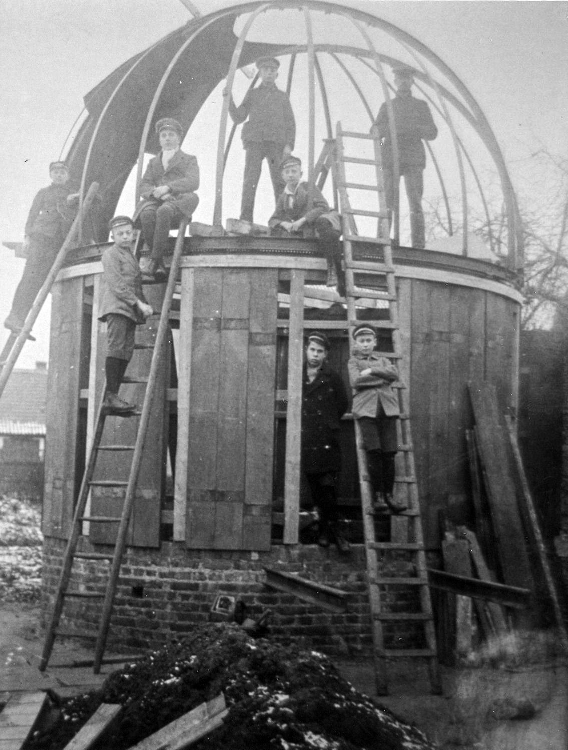 Bau-der-Sternwarte-Hilden_1920_K