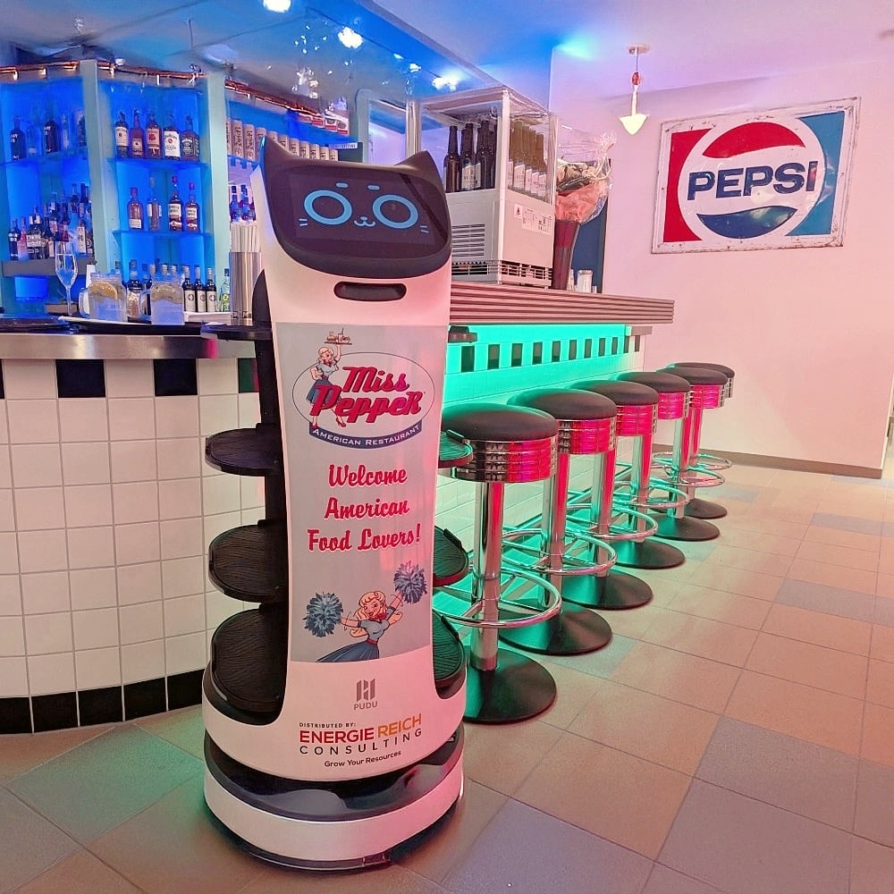 Miss-Pepper-Roboter