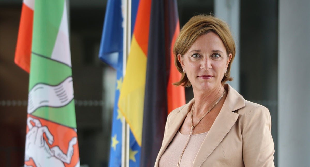 NRW-Schulmchulministerin-Gebauer