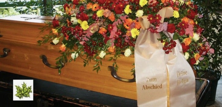 Entdecke bei Friedhofsgärtnerei Breidbach in Haan Gruiten eine Vielfalt an Trauerfloristik-Optionen wie Trauerkränze, Sträuße, Sargdekorationen, Gestecke und Urnendekorationen, um dem Verstorbenen eine angemessene letzte Ehre zu erweisen.