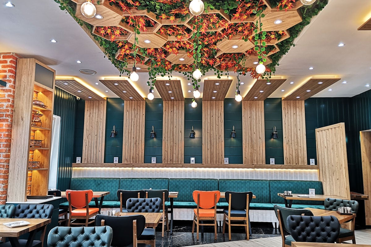 Restaurant-Istanbul-Hilden-Holzkohle-Decke-2q8xTSKbUfJ7DO