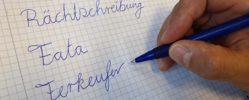 Bildungsstudie: Grundschüler sollten besser nach alter Methode lernen Bildungsstudie: Grundschüler sollten besser nach alter Methode lernen