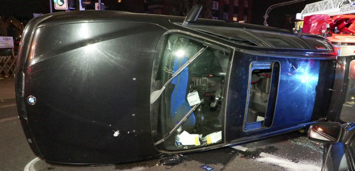 Unfall mit drei PKW, vier verletzten Personen und 20.000 Euro Sachschaden