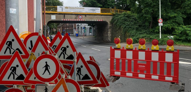 Nach Kanalerneuerung: Asphaltdecke wird nun endgültig saniert Nach Kanalerneuerung: Asphaltdecke wird nun endgültig saniert