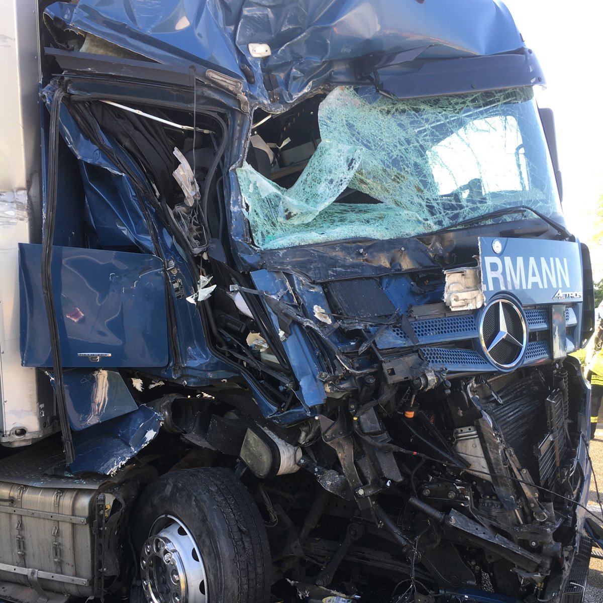 Unfall-A46-Feuerwehr-stickstoff