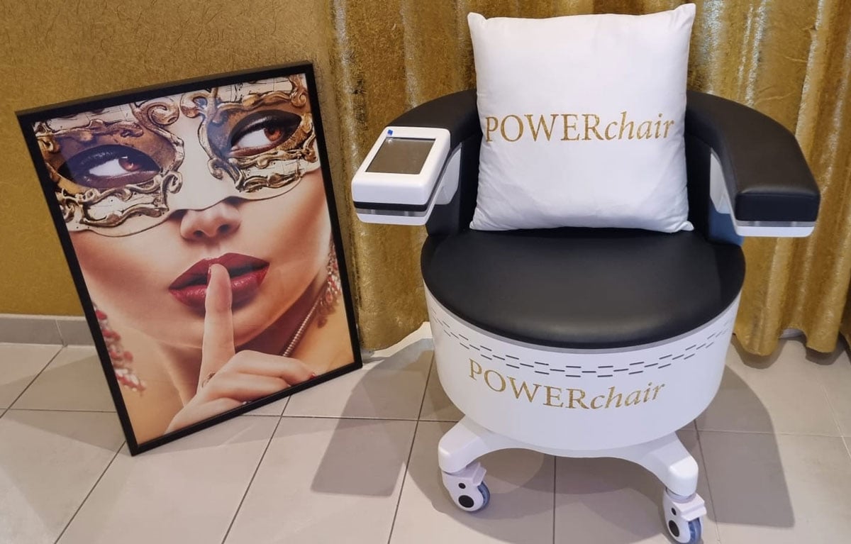 Powerchair bei Abnehmen im Liegen: Gut für den Beckenboden