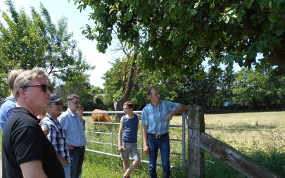 Besuch auf dem Biobauernhof Besuch auf dem Biobauernhof