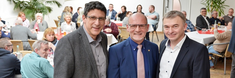 Hakan Civelek ist neuer Geschäftsstellenleiter Hakan Civelek ist neuer Geschäftsstellenleiter