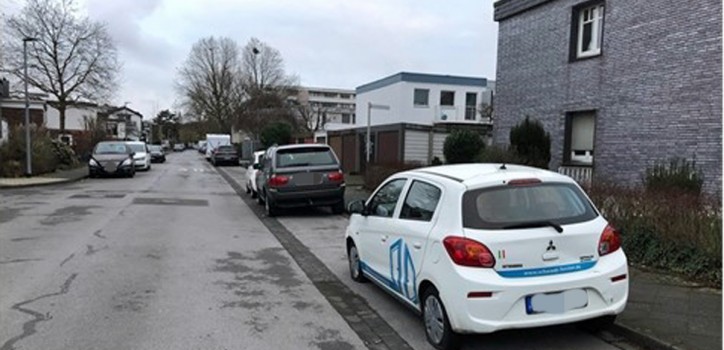 Serie von Sachbeschädigungen an geparkten Fahrzeugen