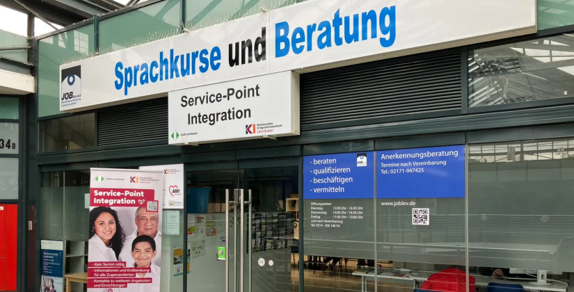 Monatliche Sprechstunde im Service-Point unterstützt Interessierte beim Einstieg Monatliche Sprechstunde im Service-Point unterstützt Interessierte beim Einstieg