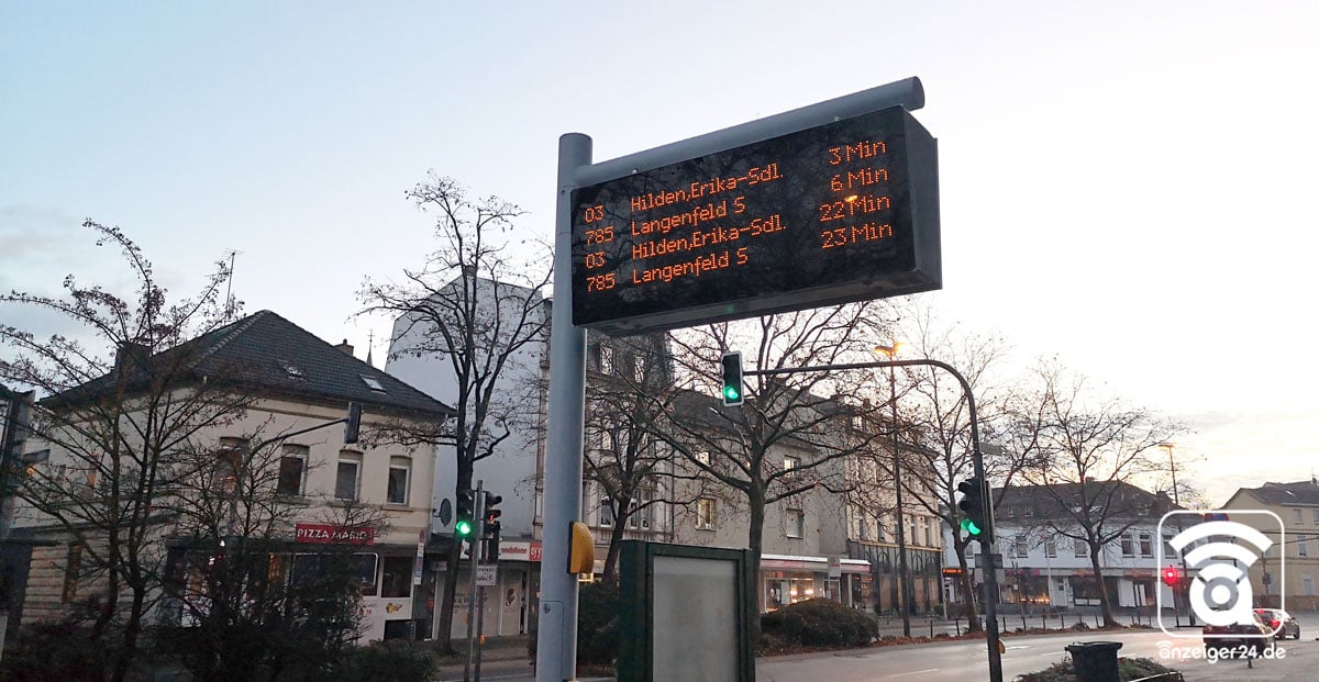 Rheinbahn-Anzeigetafeln-elektronisch-Gressard-PlatzZmkhuFGUDiRXF